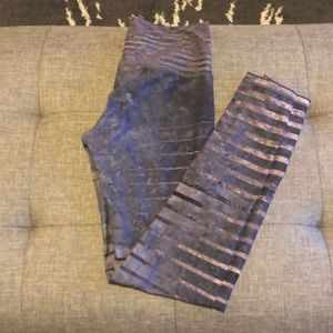 Niyama sol granite strip leggings